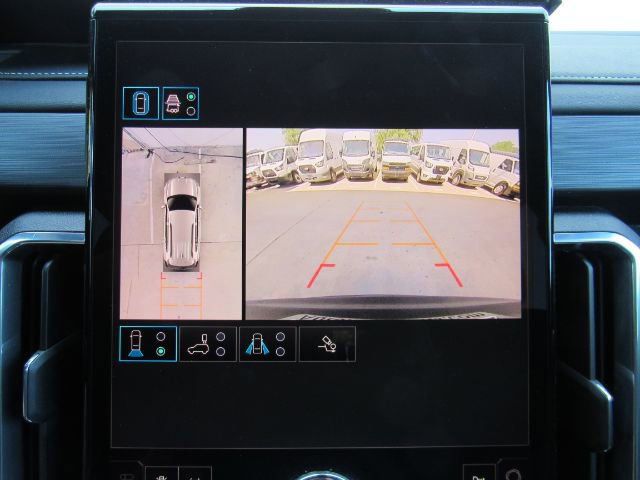 Used 2025 GMC Acadia Elevation image 8