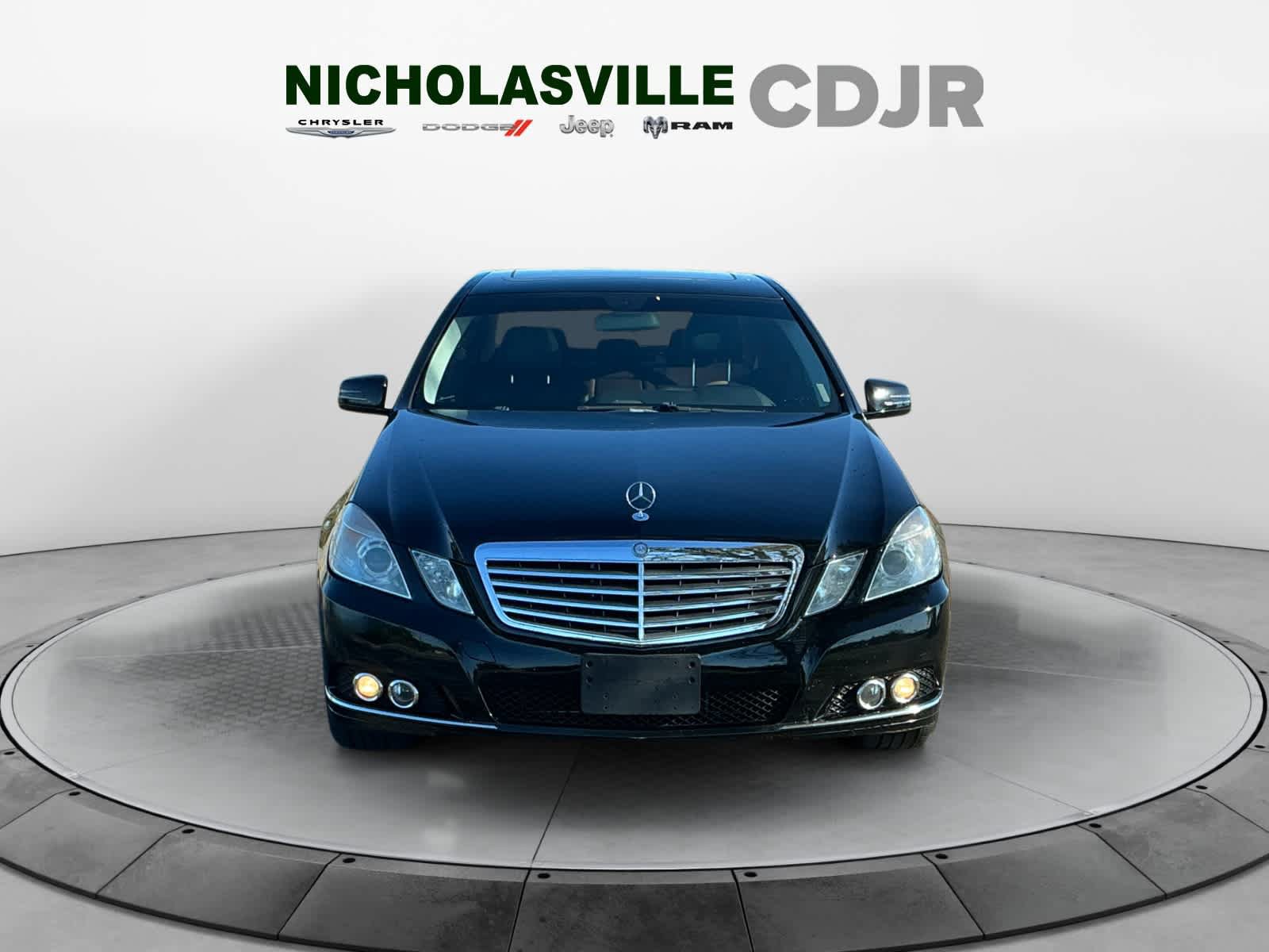 Used 2010 Mercedes-Benz E 350 4MATIC Sedan image 8