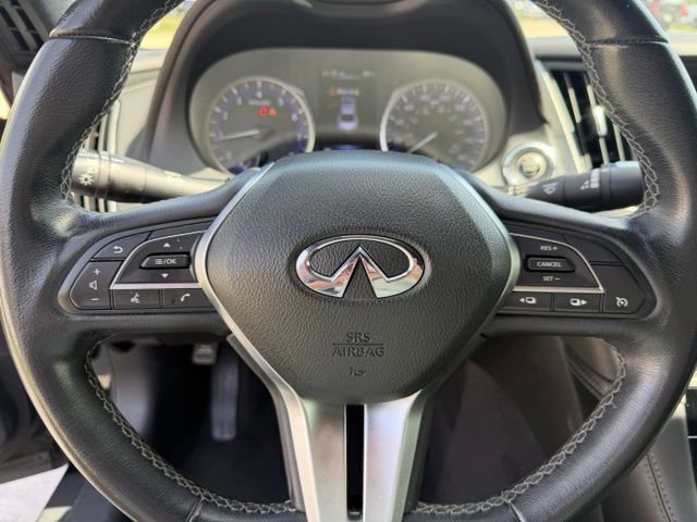 Used 2018 INFINITI Q60 2.0t w/ Moonroof Package RWD image 13