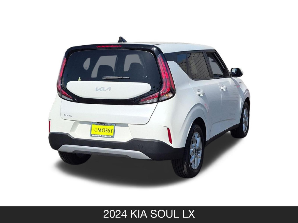 Used 2024 Kia Soul LX w/ LX Technology Package FWD image 9