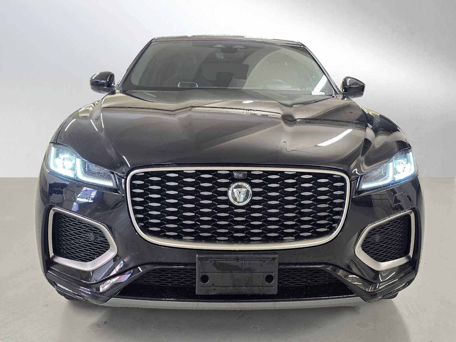 Used 2026 Jaguar F-PACE R-Dynamic S image 8