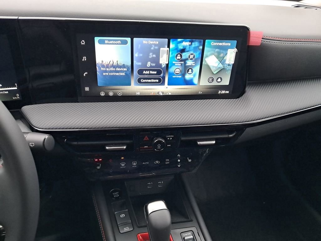 New 2026 Nissan Kicks SR w/ Cold Weather Package image 38