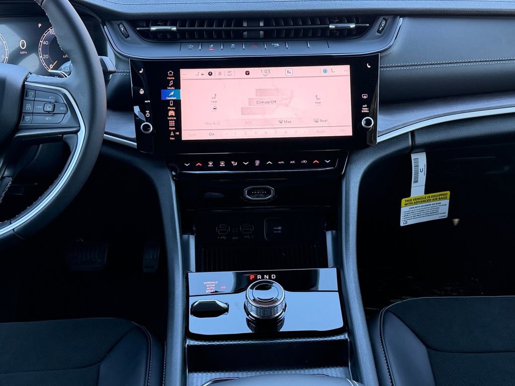 New 2026 Jeep Grand Cherokee Laredo image 11