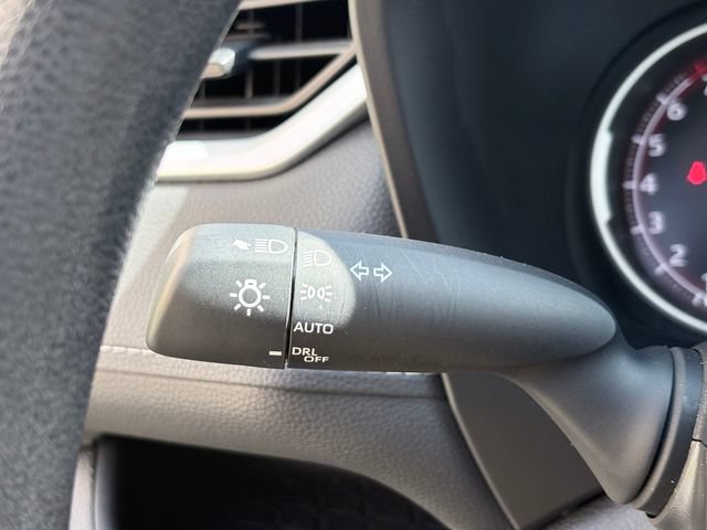 Used 2025 Toyota RAV4 XLE FWD image 15