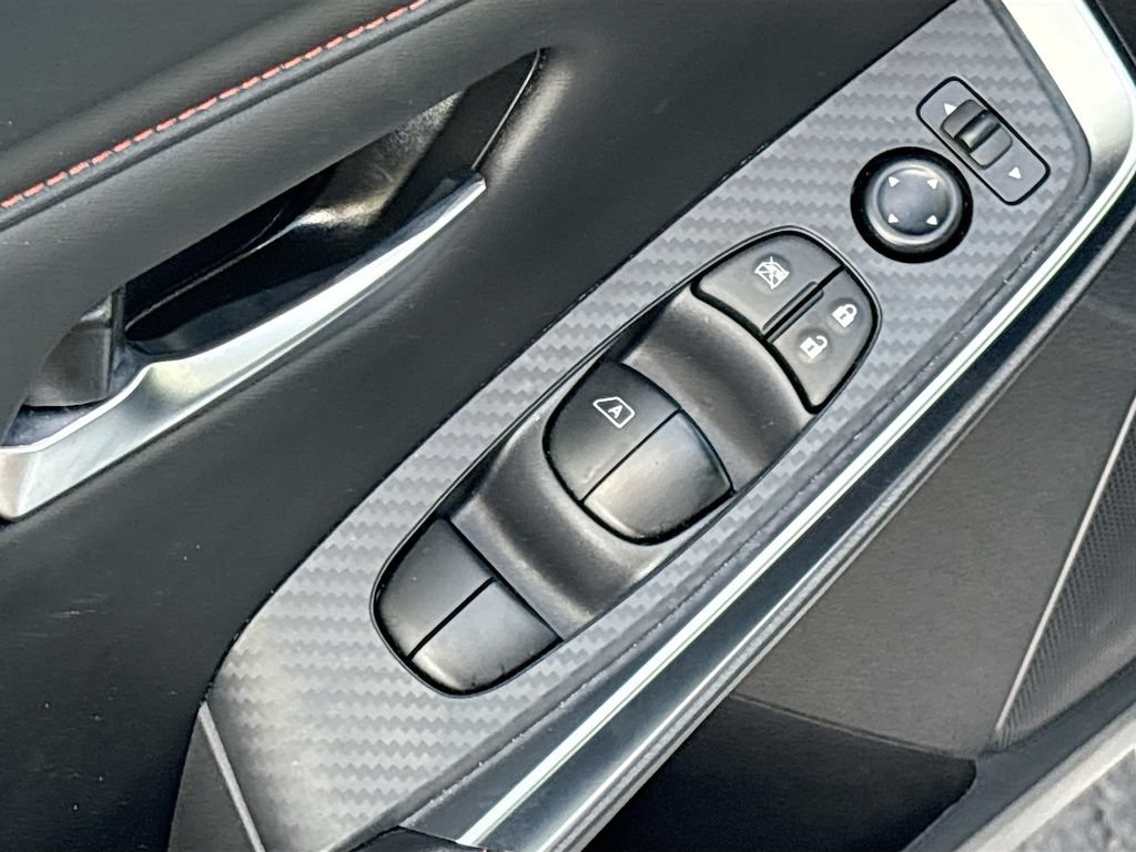 Used 2025 Nissan Sentra SR FWD image 17