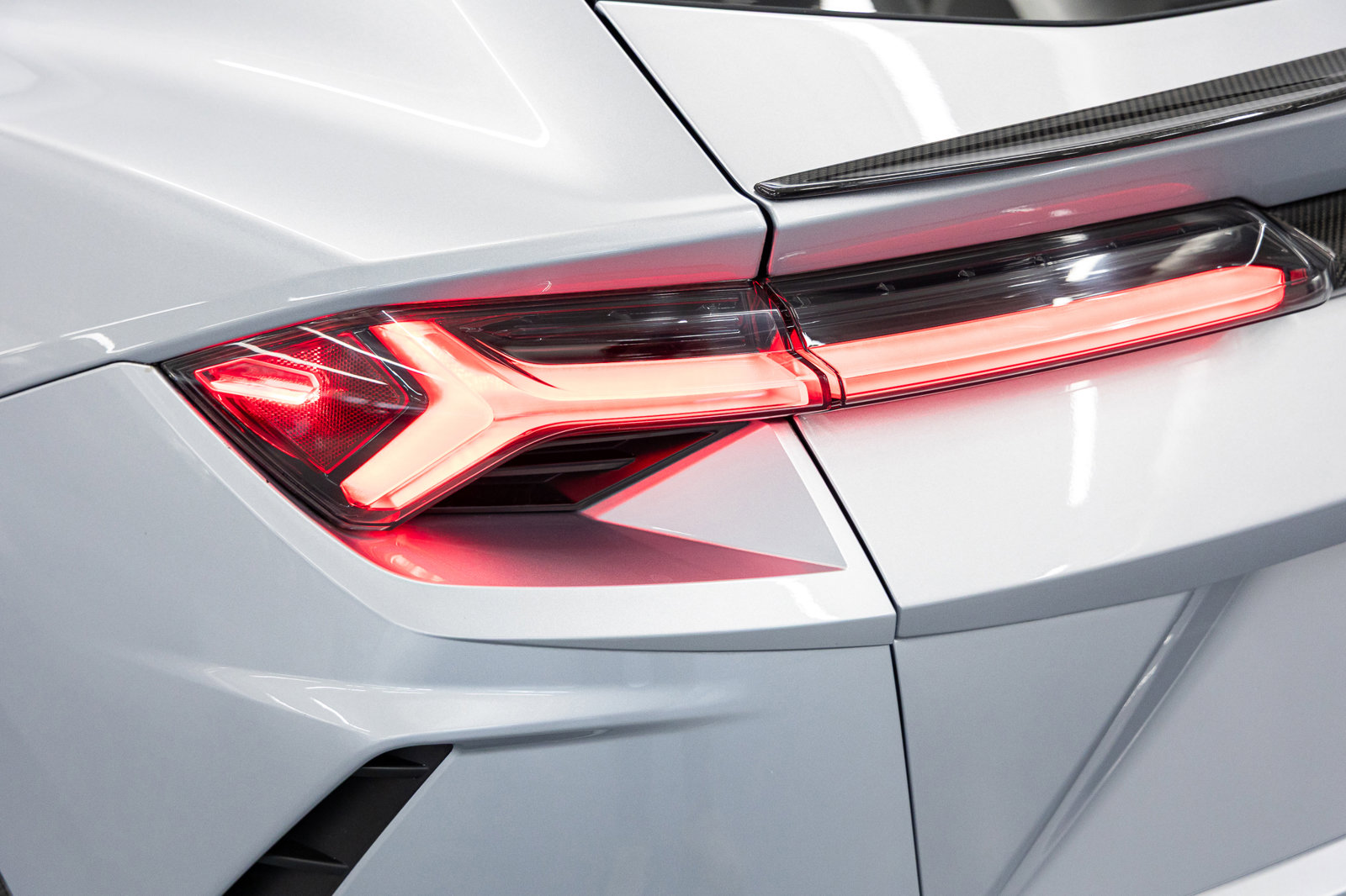 Used 2021 Lamborghini Urus image 18