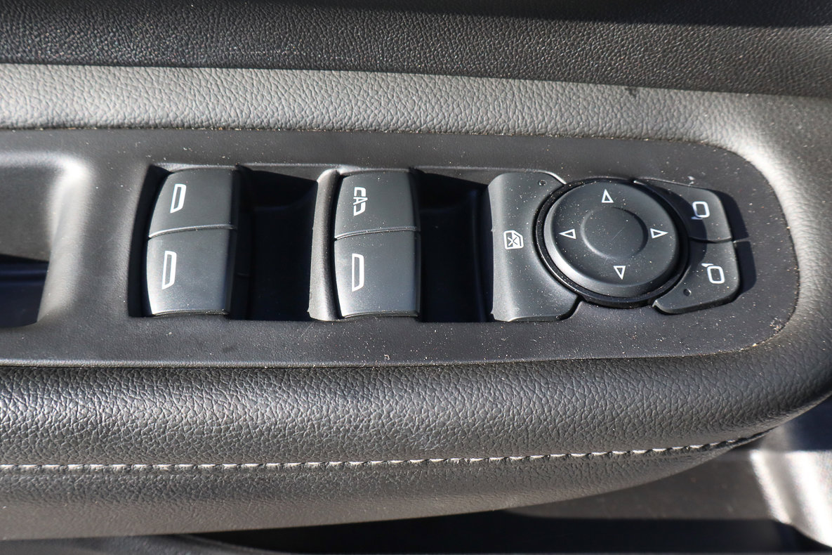 Used 2024 GMC Terrain SLE image 14