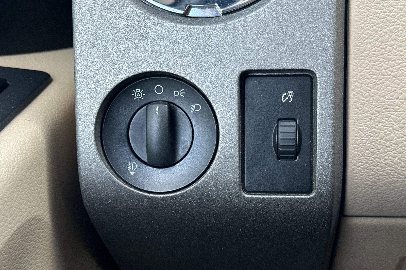Used 2009 Ford F250 Lariat image 23