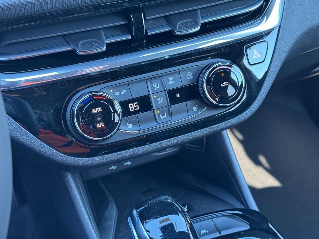 New 2026 Buick Envista Sport Touring FWD image 31