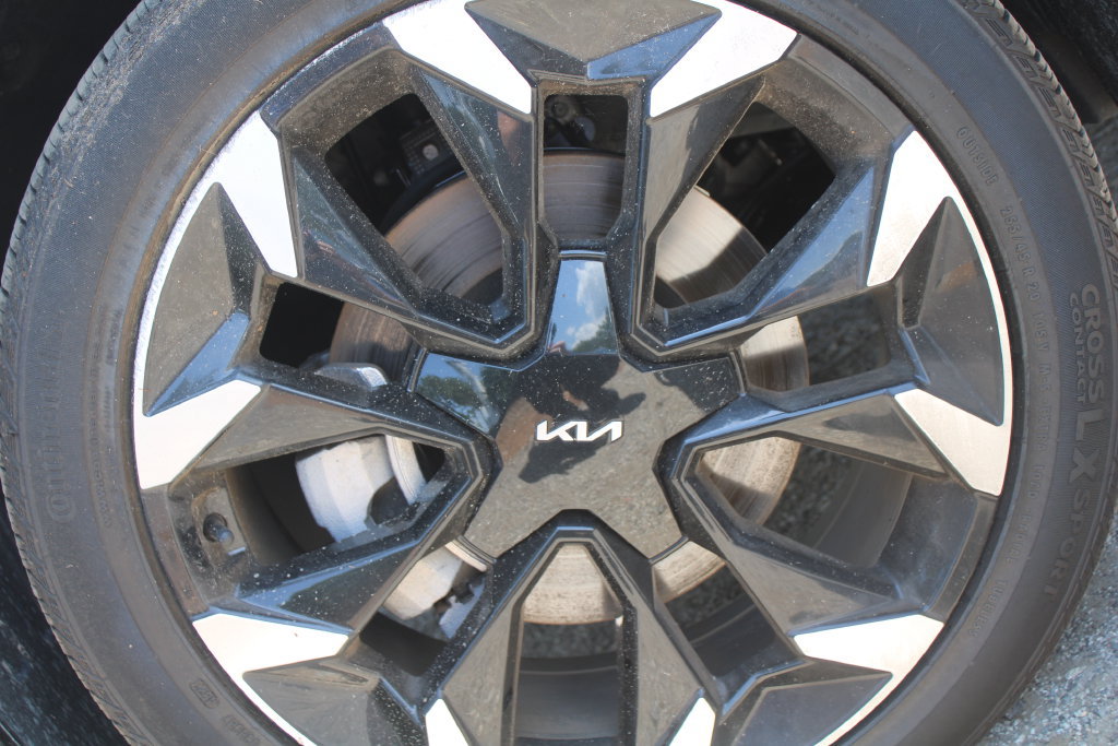 Certified 2024 Kia Sorento SX FWD image 19