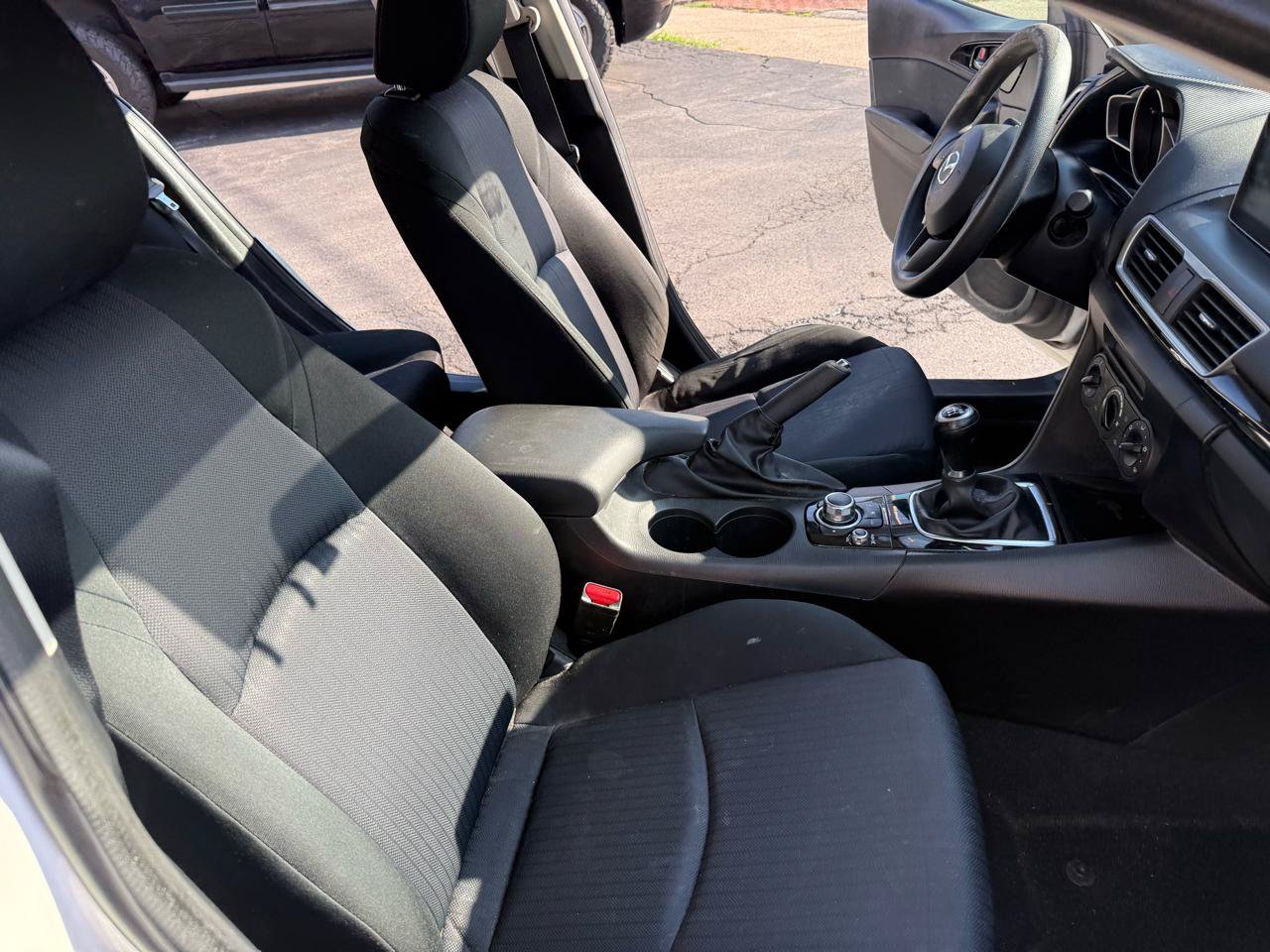 Used 2015 MAZDA MAZDA3 i Sport FWD image 20
