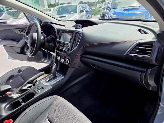Used 2020 Subaru Crosstrek 2.0i Premium w/ Moonroof Package 2 AWD/4WD image 23