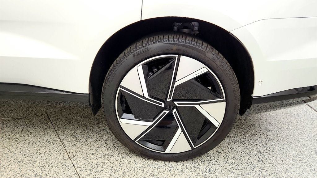 Used 2025 Volvo EX90 Plus AWD/4WD image 9