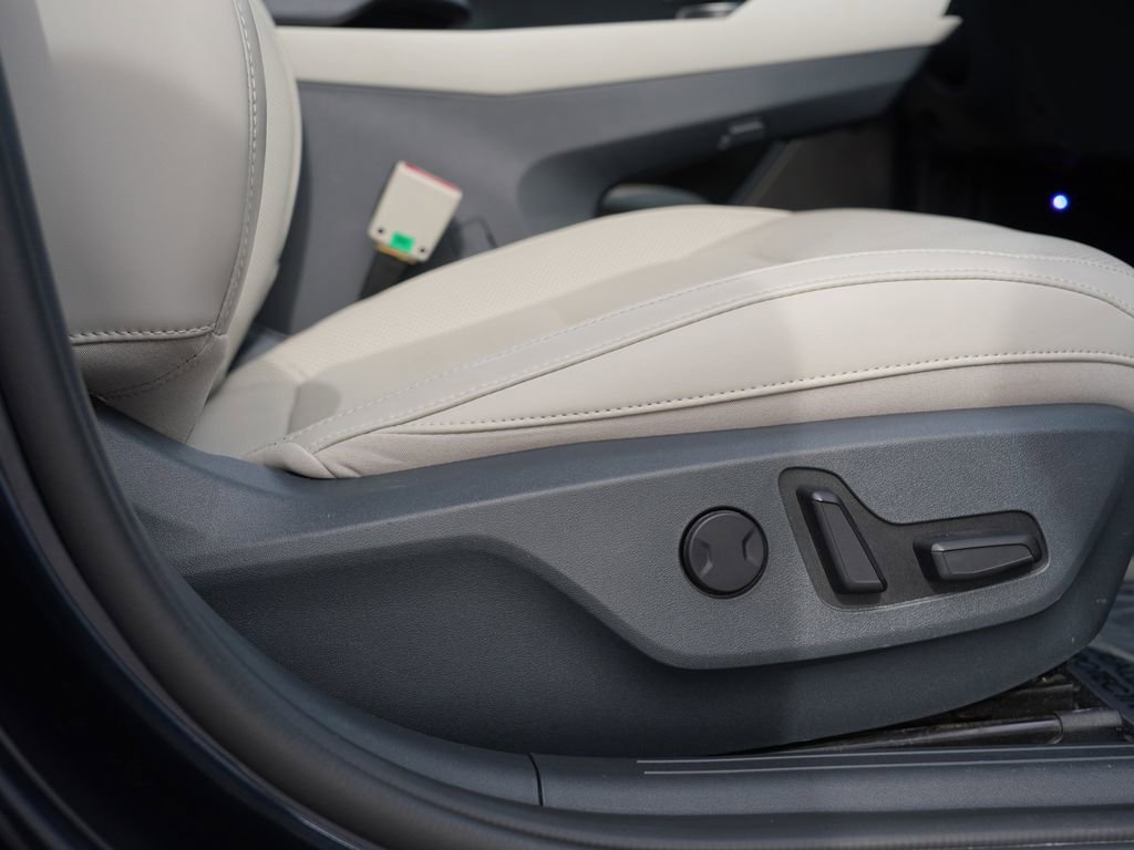 Used 2023 Kia EV6 Wind w/ Wind Technology Package image 31