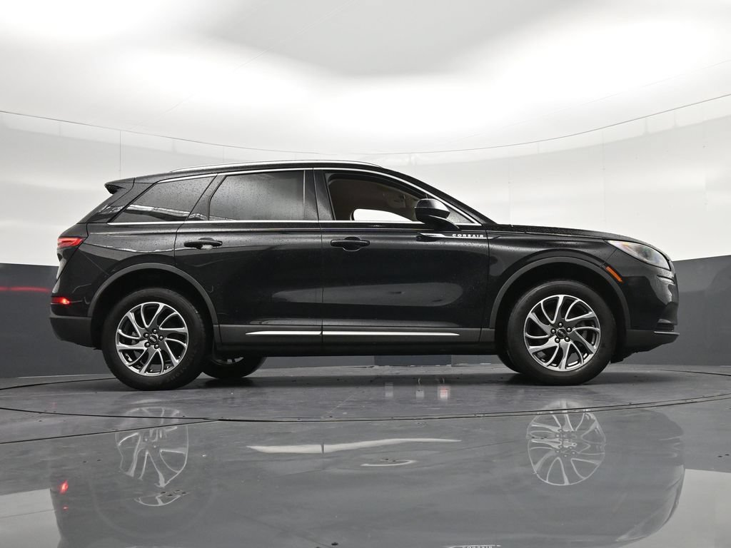 Used 2021 Lincoln Corsair AWD w/ Equipment Group 101A image 30