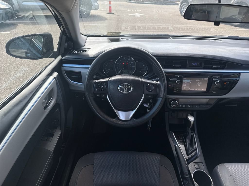 Used 2015 Toyota Corolla LE image 11