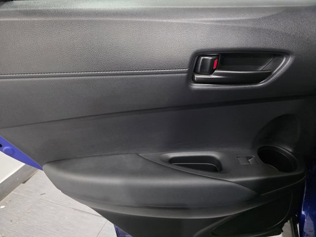 Used 2024 Toyota Corolla Cross AWD Hybrid w/ Moonroof Package image 11