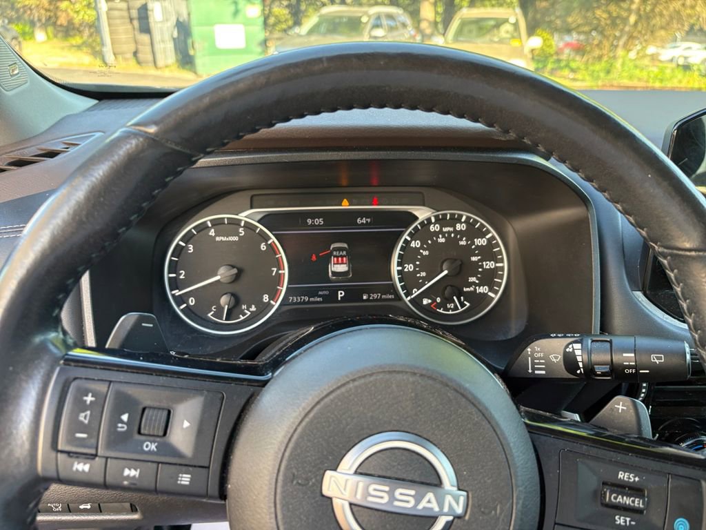 Used 2023 Nissan Rogue SL w/ SL Premium Package image 16