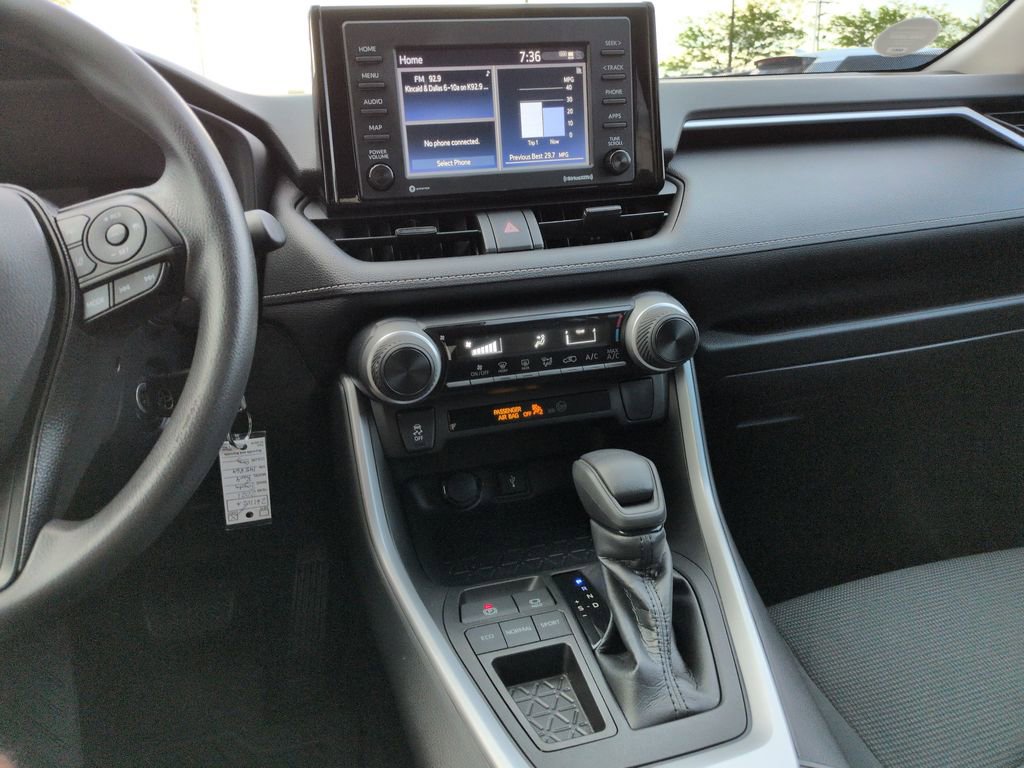 Certified 2021 Toyota RAV4 LE FWD image 17