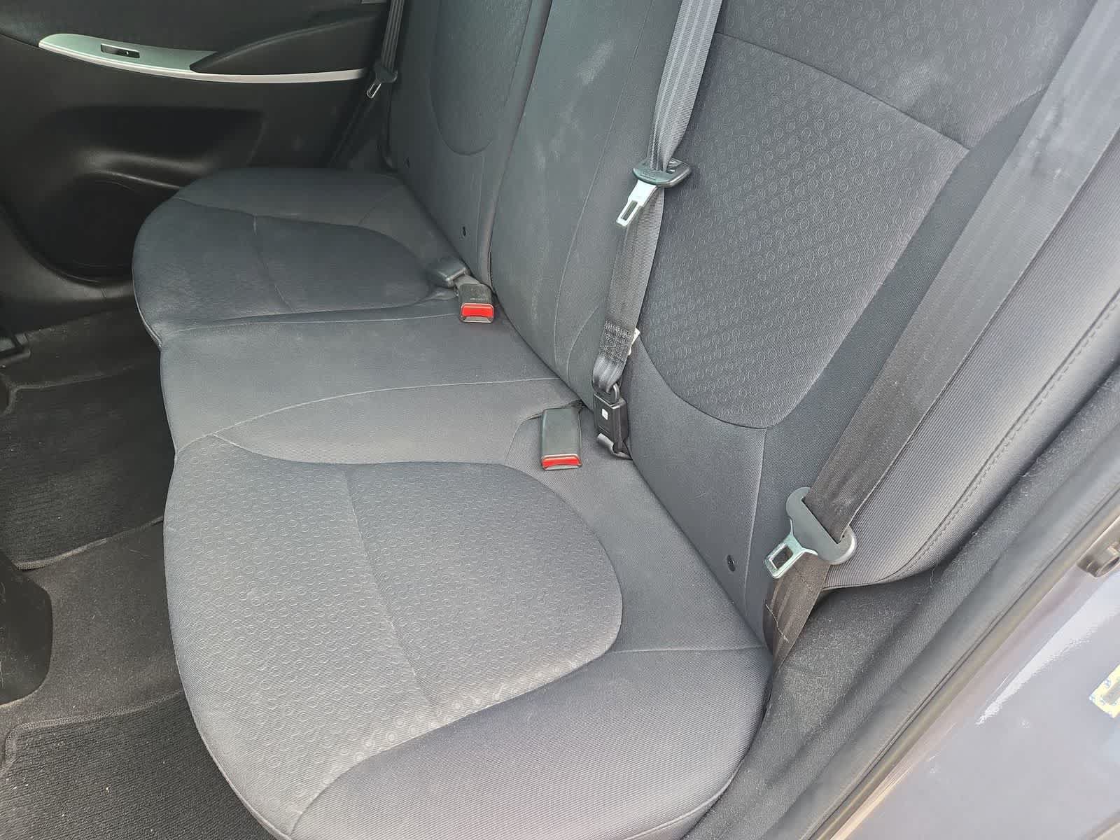 Used 2013 Hyundai Accent SE FWD image 19
