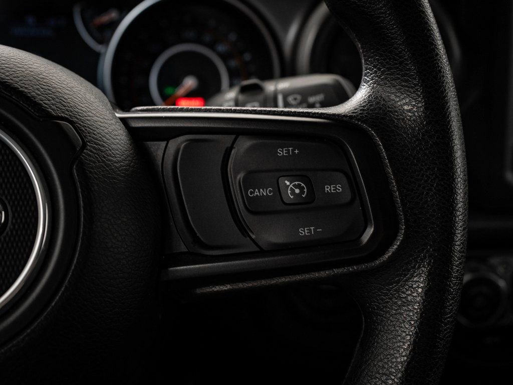 Used 2023 Jeep Wrangler Willys AWD/4WD image 30