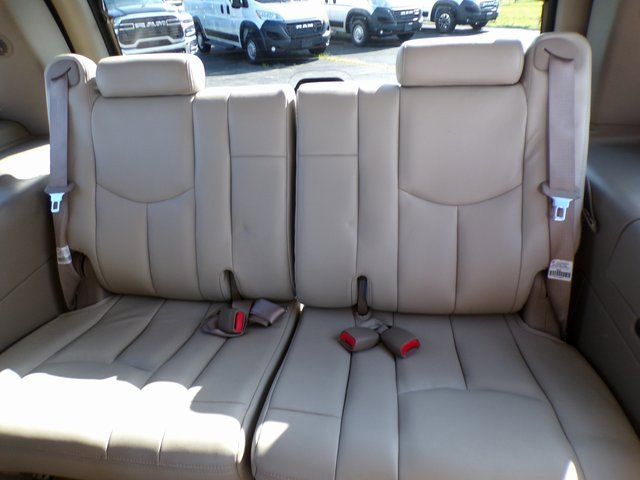 Used 2003 GMC Yukon SLT w/ 1SD Preferred Equipment Group image 8