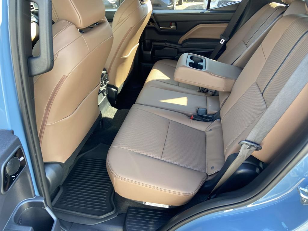 Used 2026 Toyota 4Runner Limited AWD/4WD image 20