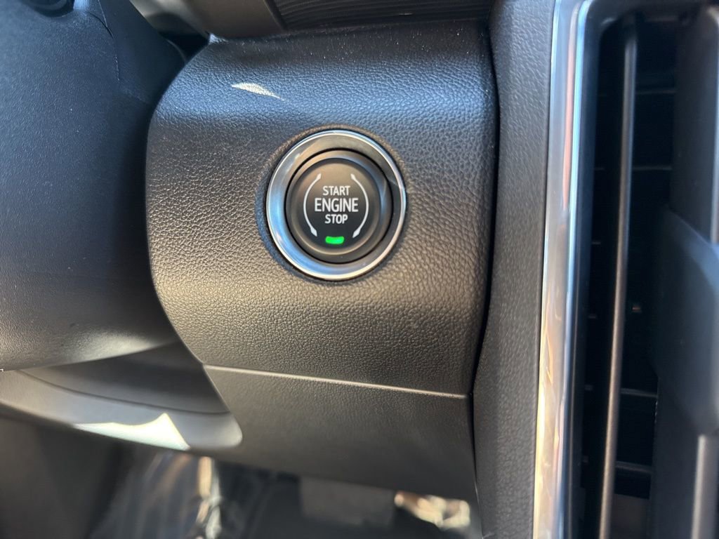 Used 2025 GMC Acadia Elevation FWD image 23