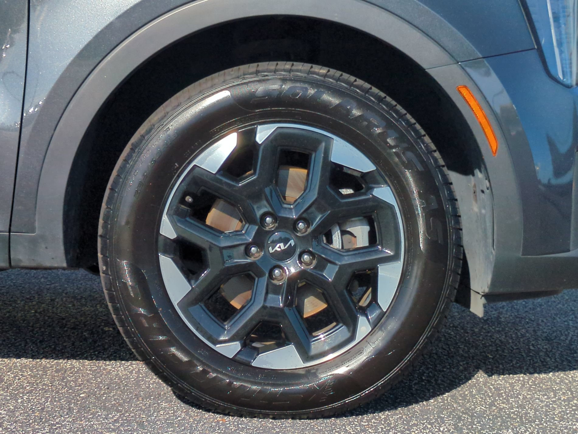 Used 2024 Kia Sorento S AWD/4WD image 11