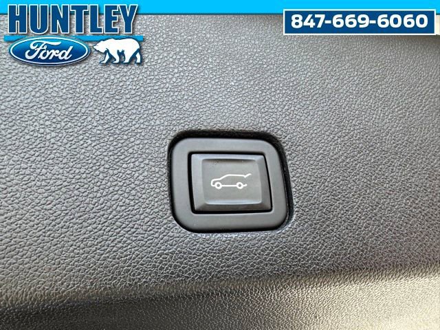 Used 2024 Cadillac XT6 Sport w/ LPO, Onyx Lite Package image 17