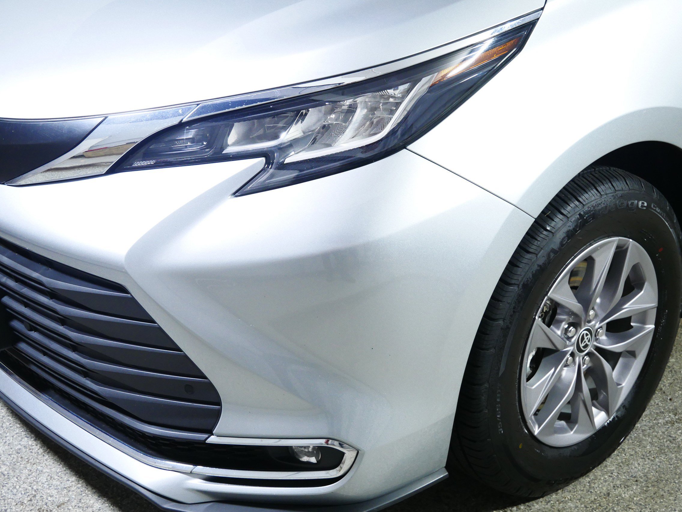 Used 2022 Toyota Sienna XLE FWD image 16