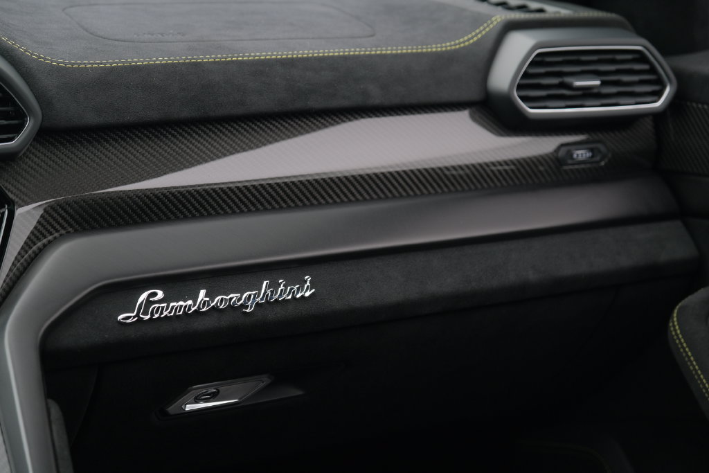 Used 2024 Lamborghini Urus Performante AWD/4WD image 59