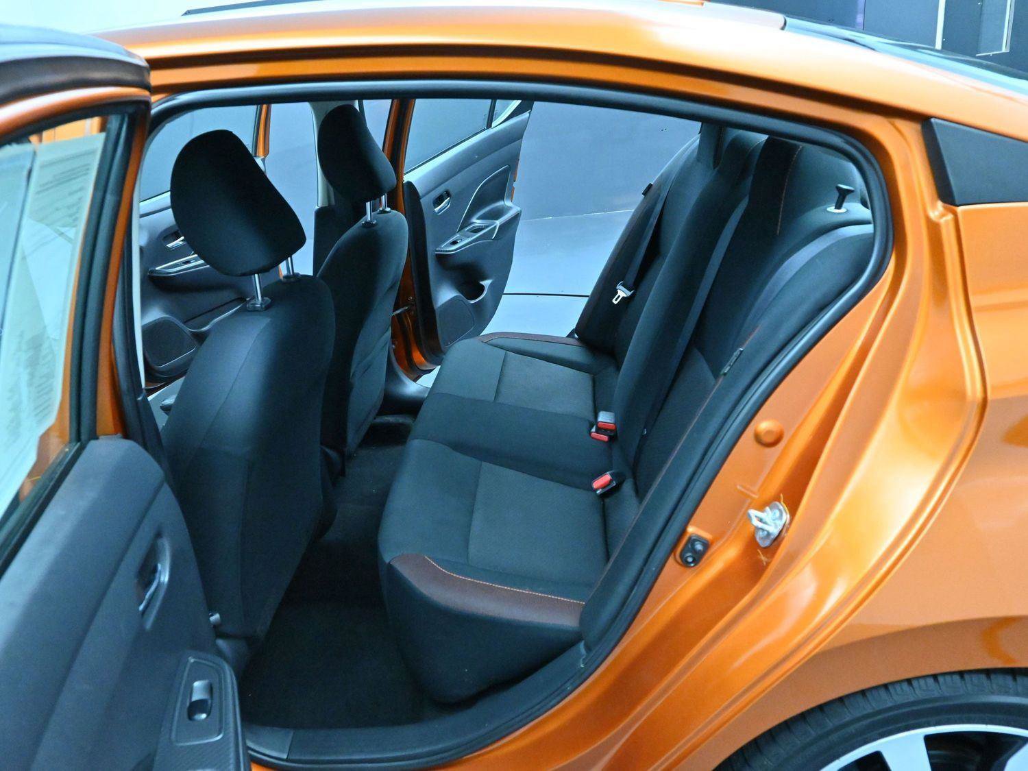 Used 2021 Nissan Versa SR w/ Convenience Package image 25