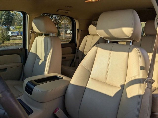 Used 2013 GMC Yukon SLT w/ SLT-2 Equipment Package image 19