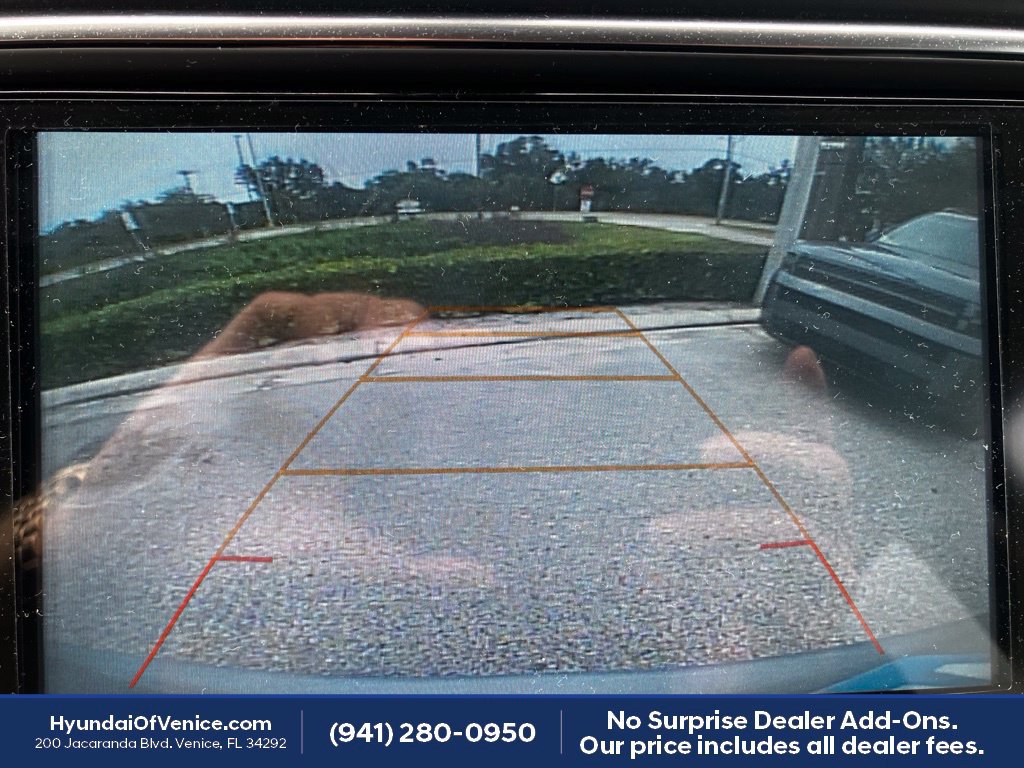 Used 2019 Buick Enclave Essence FWD image 13