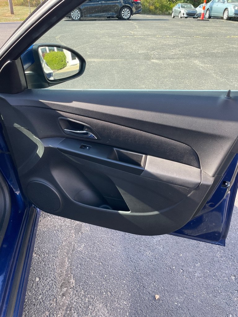 Used 2013 Chevrolet Cruze LT w/ RS Package FWD image 22