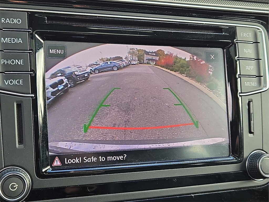 Used 2019 Volkswagen Passat 2.0T SE R-Line image 19