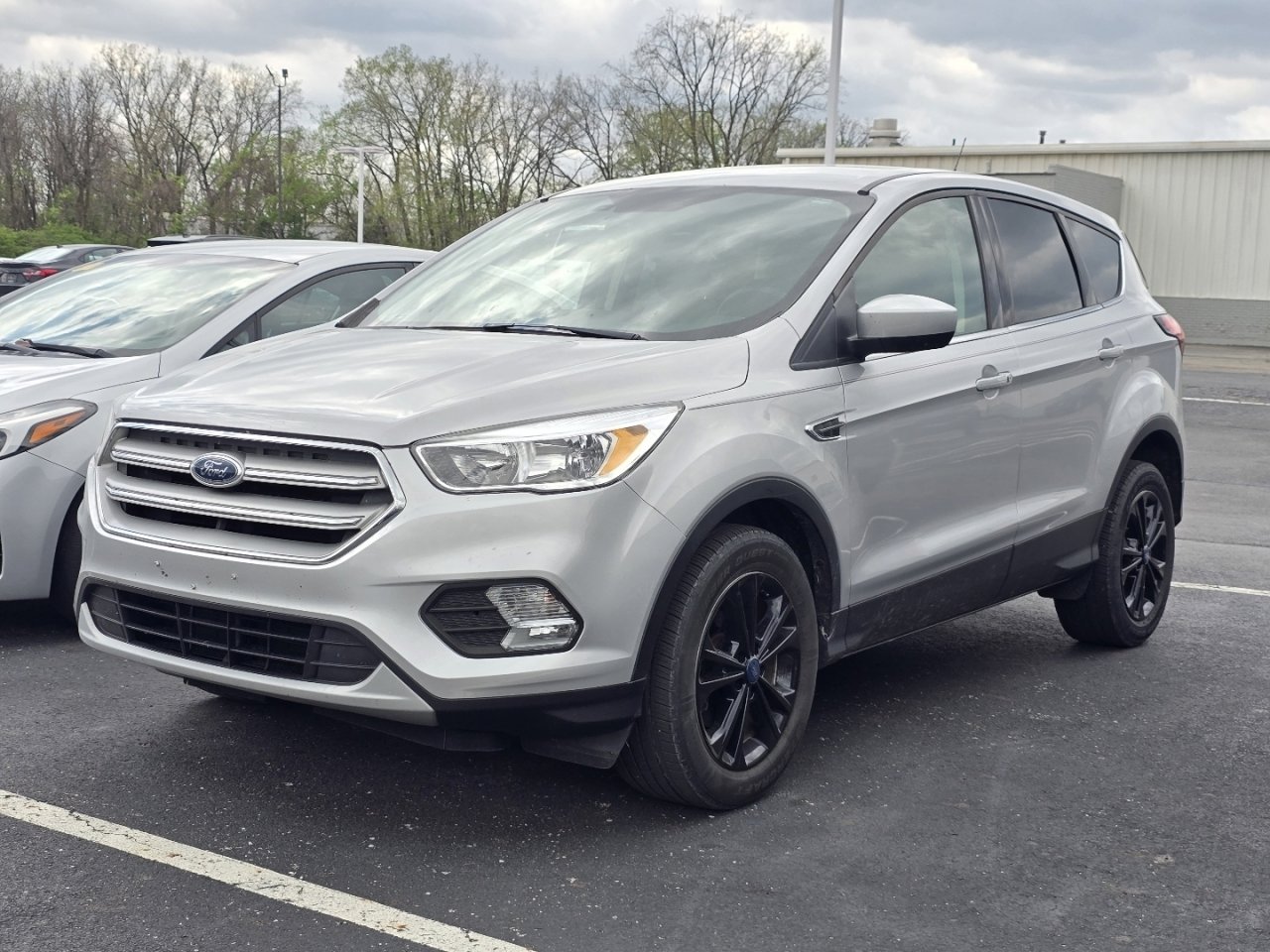 Used 2019 Ford Escape SE image 3