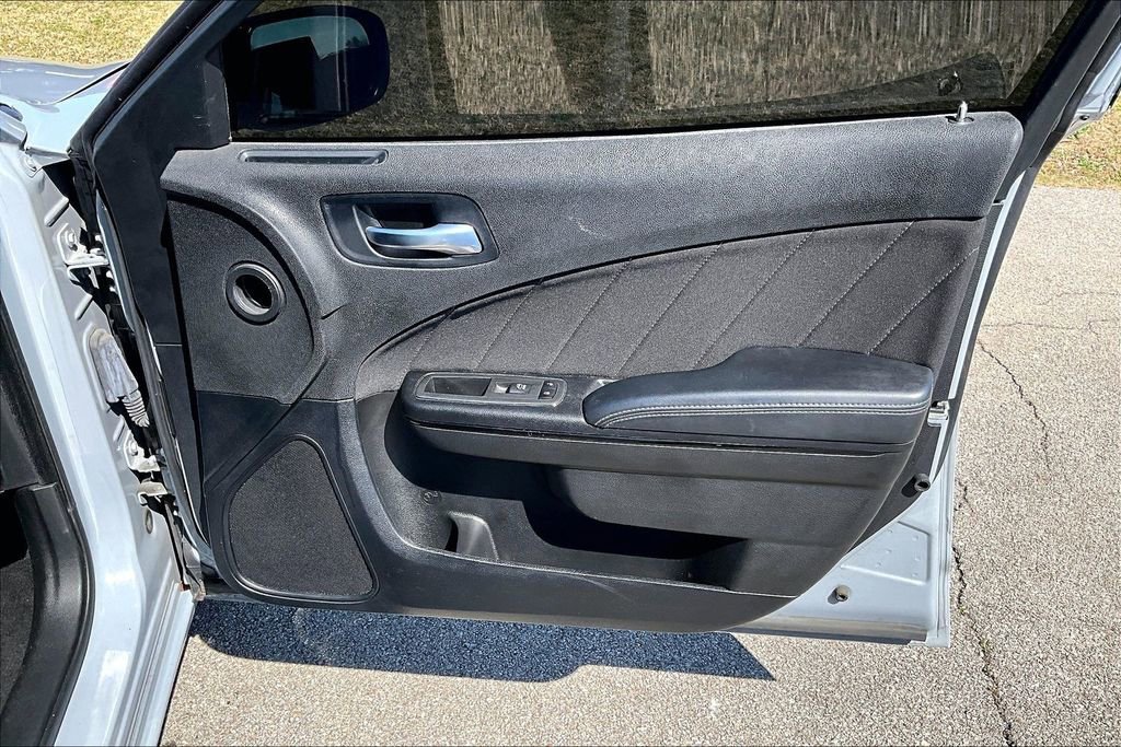 Used 2022 Dodge Charger SXT w/ Blacktop Package image 23