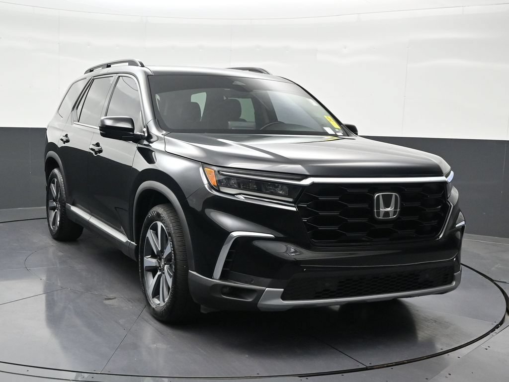 Used 2023 Honda Pilot Touring image 7