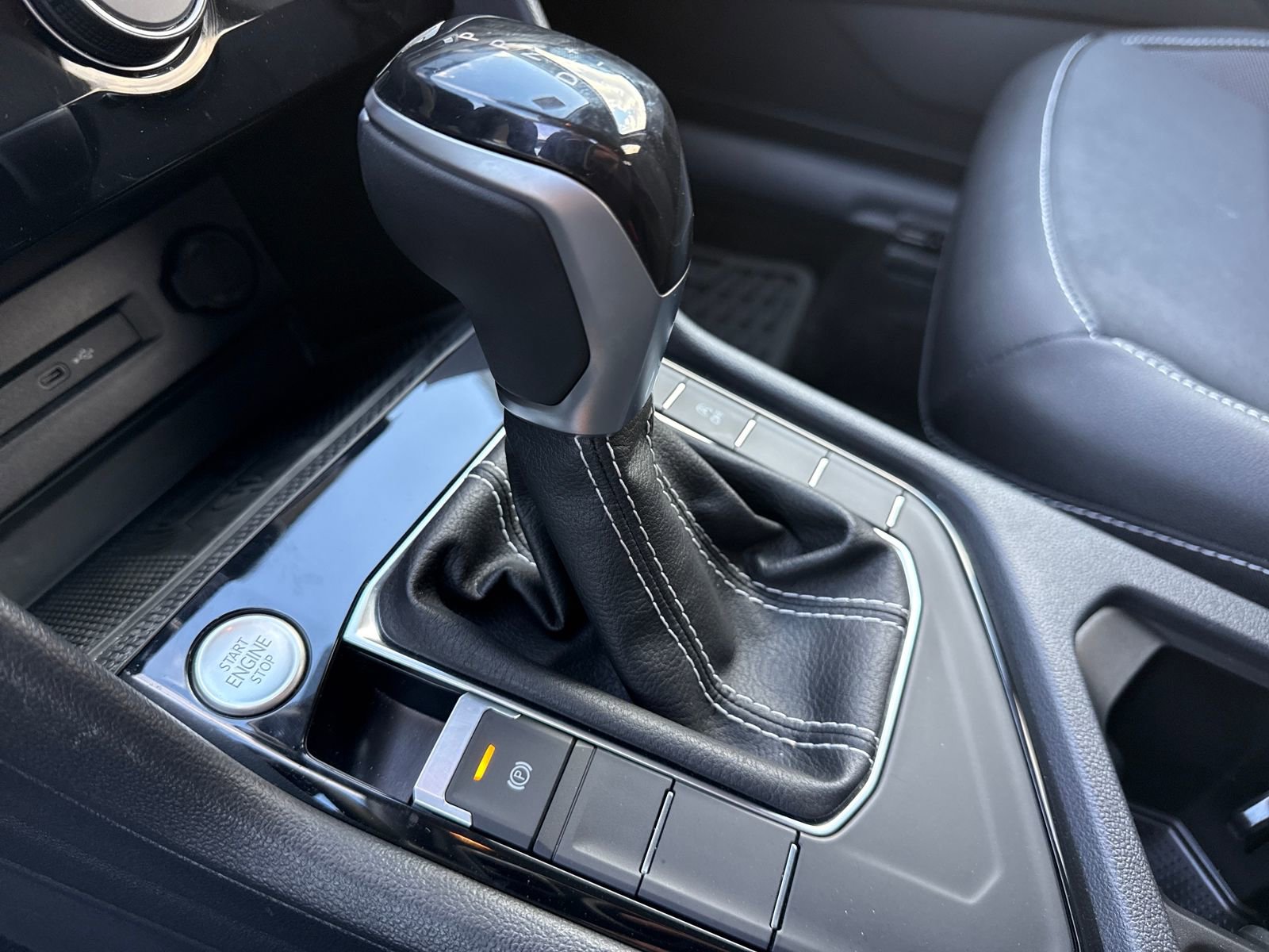 Certified 2023 Volkswagen Taos SE image 25