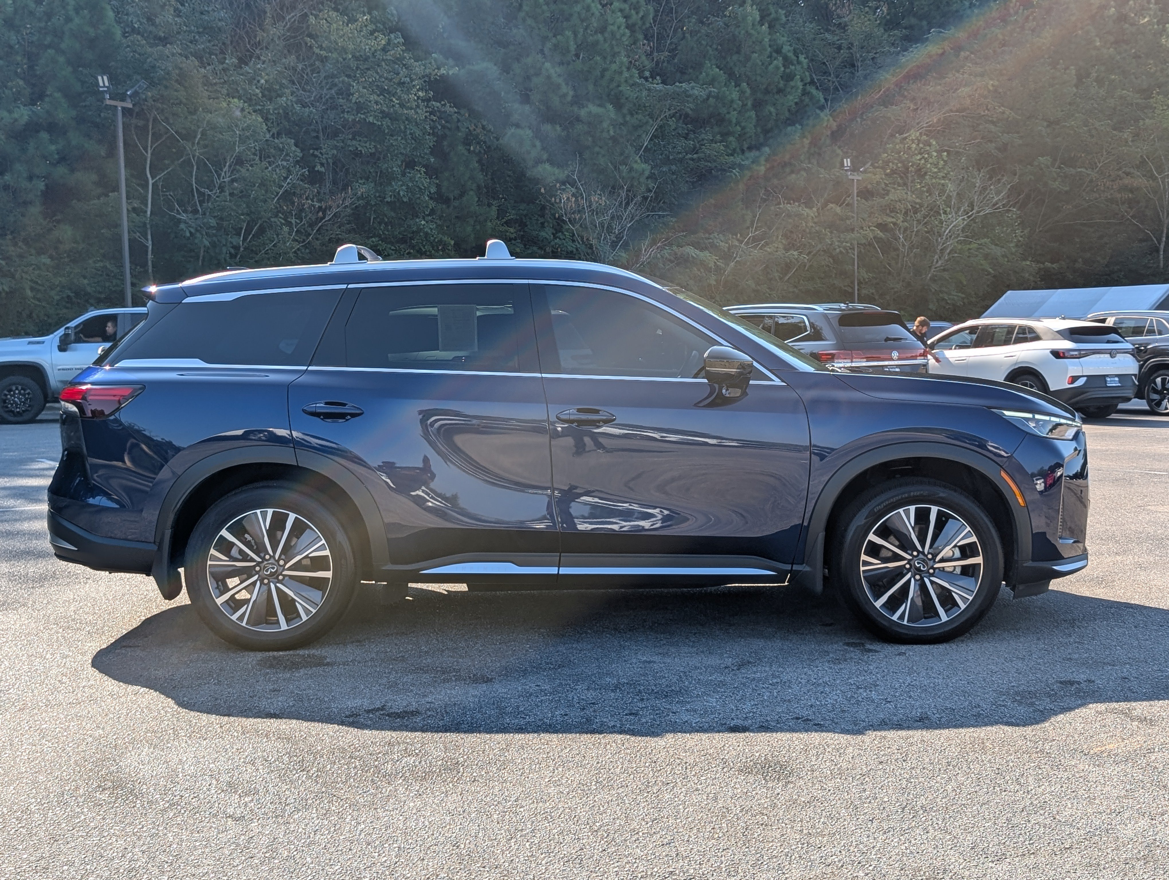Used 2026 INFINITI QX60 Luxe w/ Family Package FWD image 10