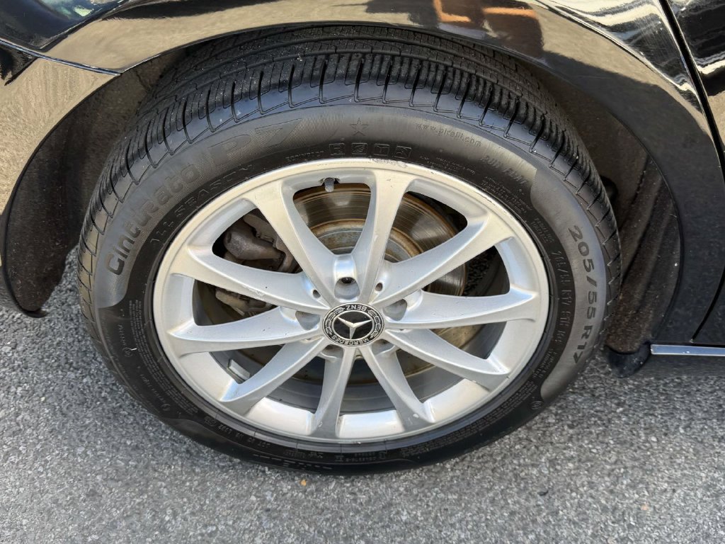 Used 2020 Mercedes-Benz A 220 4MATIC image 9