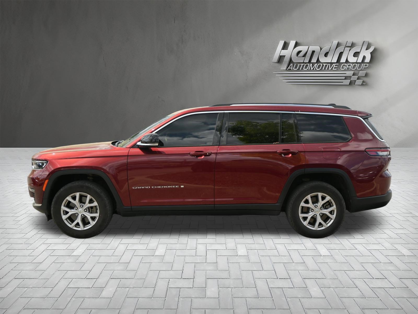Used 2022 Jeep Grand Cherokee L Limited image 9