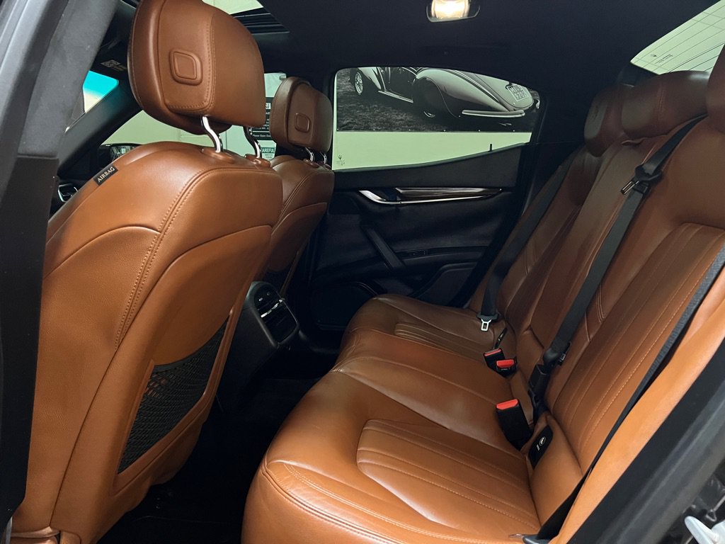 Used 2014 Maserati Ghibli RWD image 20