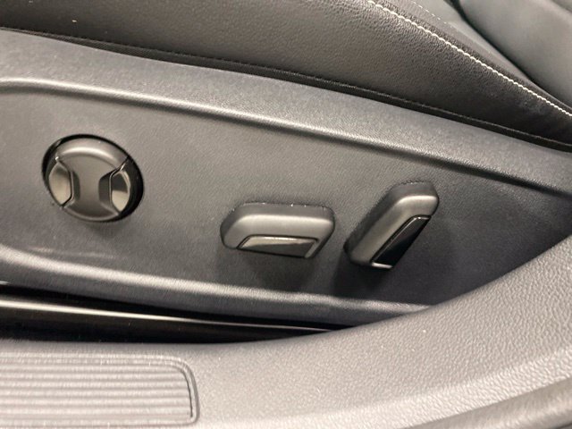 Used 2026 Volkswagen Jetta SE FWD image 10