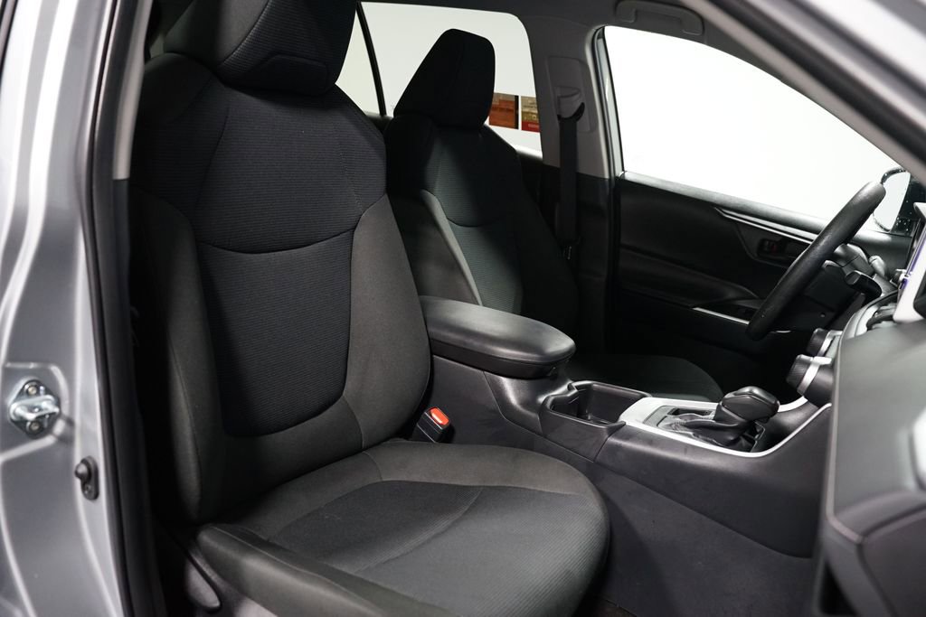 Certified 2025 Toyota RAV4 LE AWD/4WD image 26