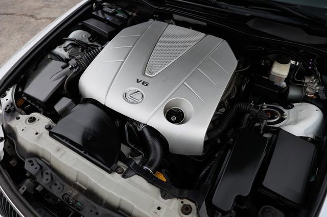 Used 2011 Lexus IS 350 4dr Sedan RWD image 53