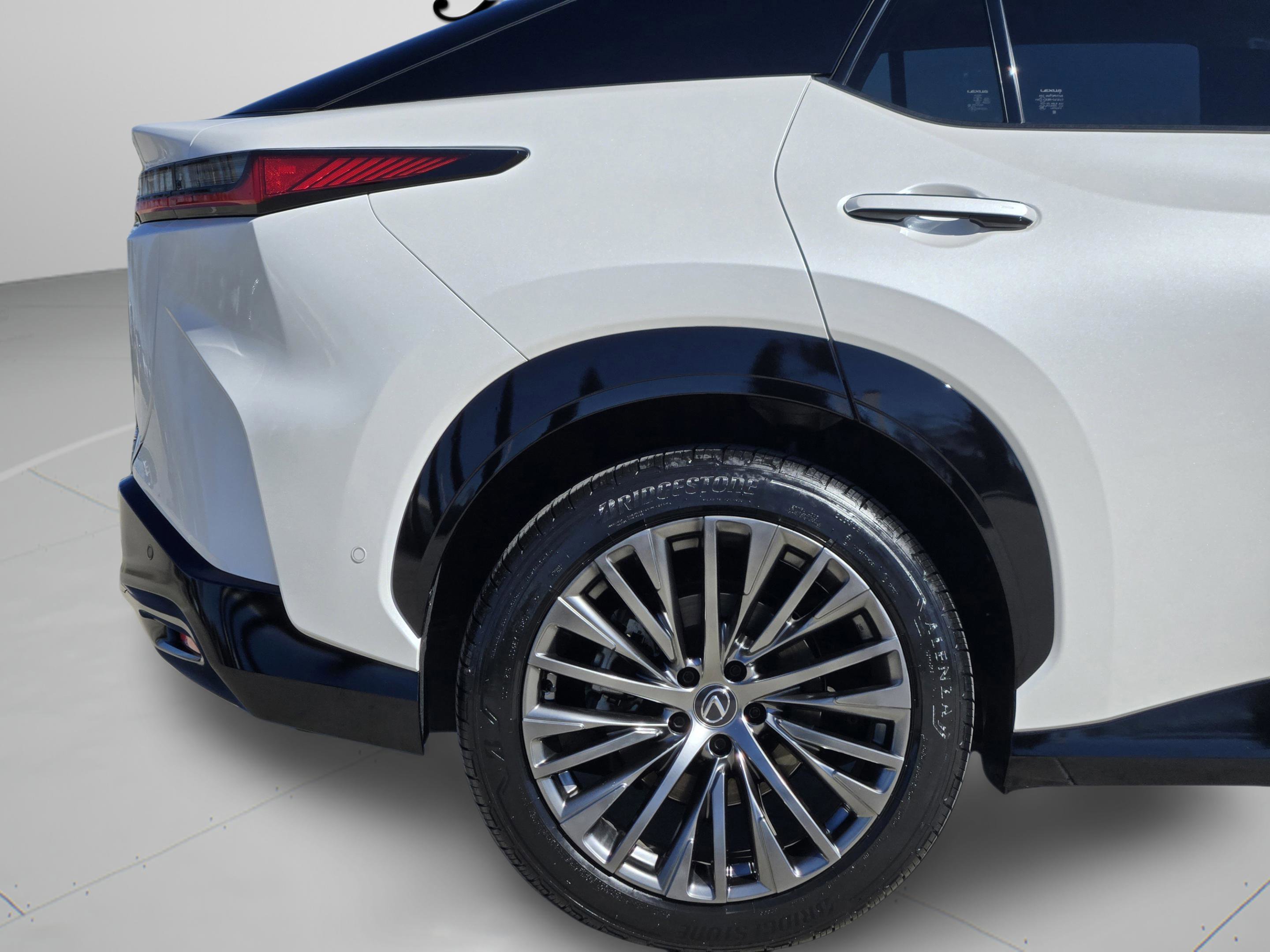 Used 2023 Lexus RZ 450e Premium w/ Accessory Package (Z1) image 35