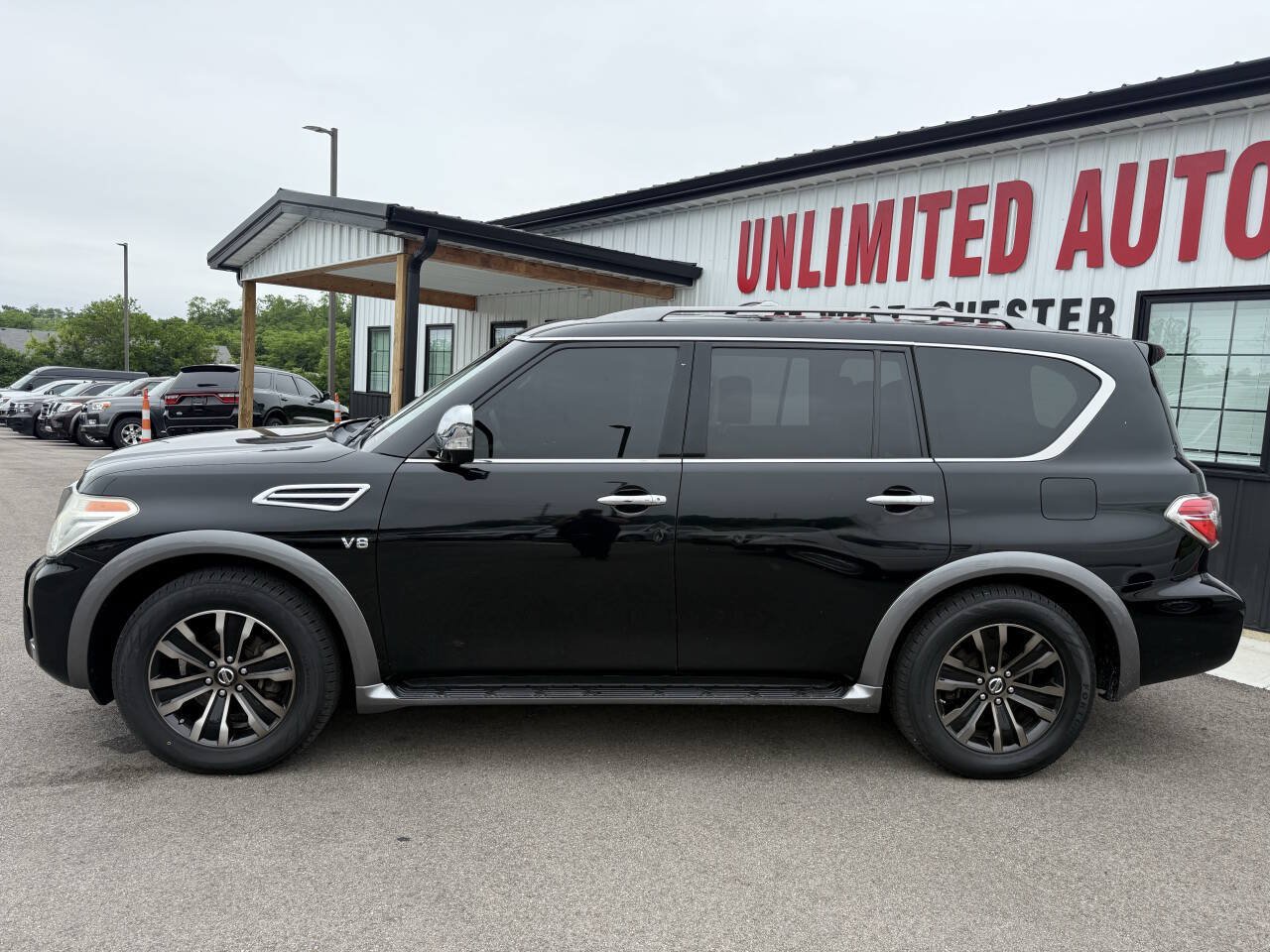 Used 2017 Nissan Armada Platinum w/ Interior Lighting Package AWD/4WD image 12